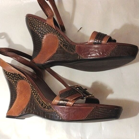 Hilary Radley Platforms - Picture 7 of 14